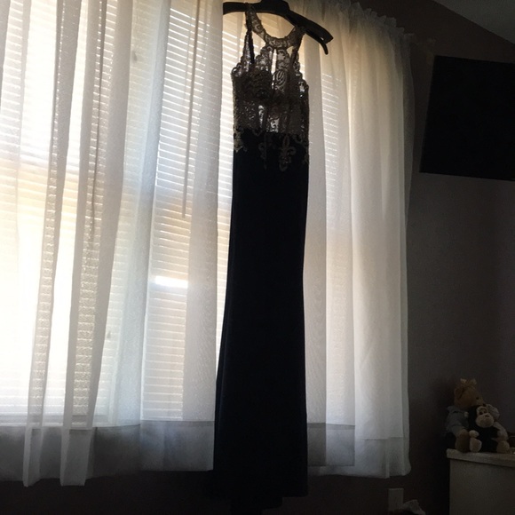 Prom dress - Picture 2 of 2